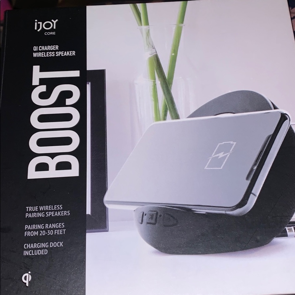 New I joy core Boost wireless speaker charger dock New in box
